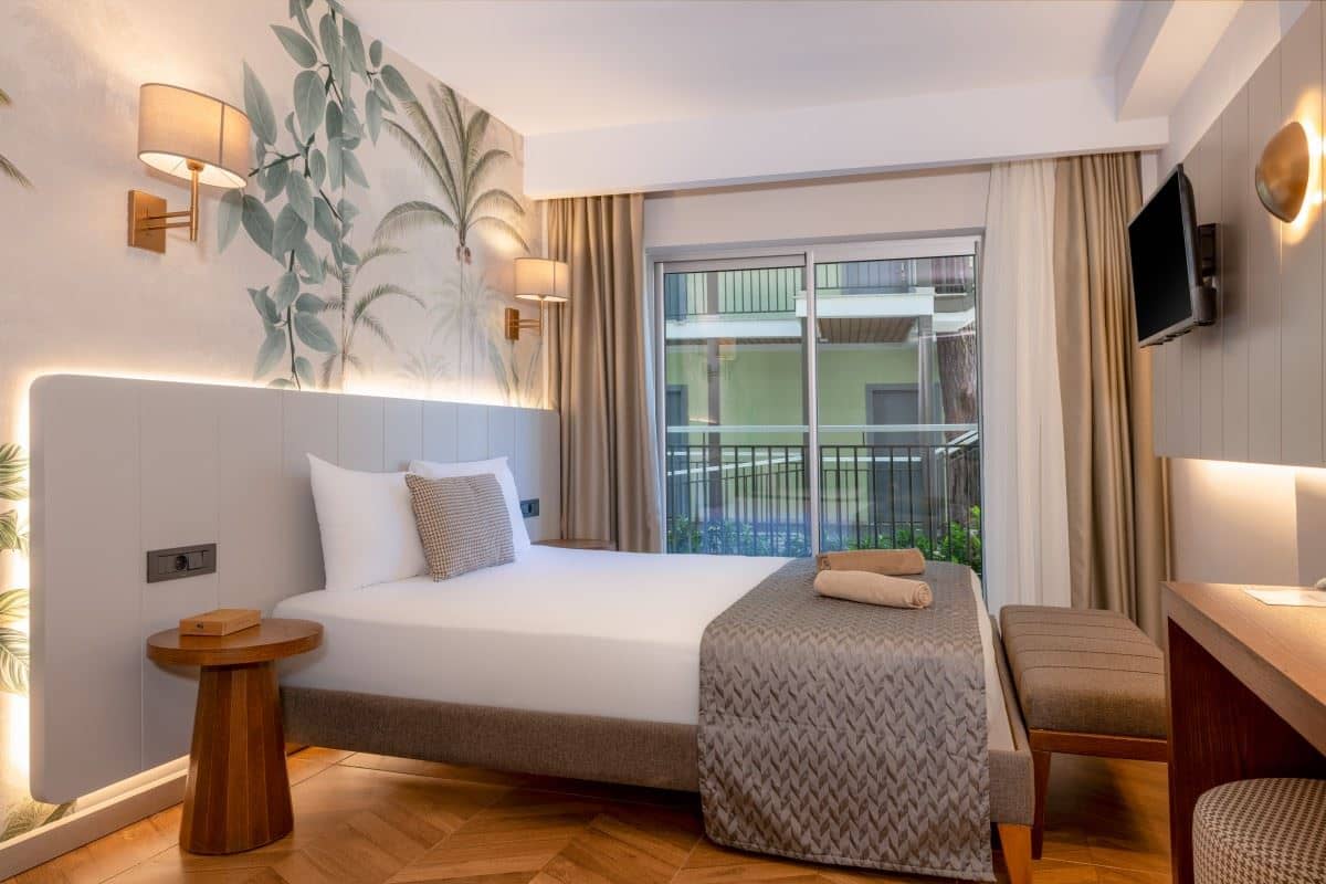rooms-family-room