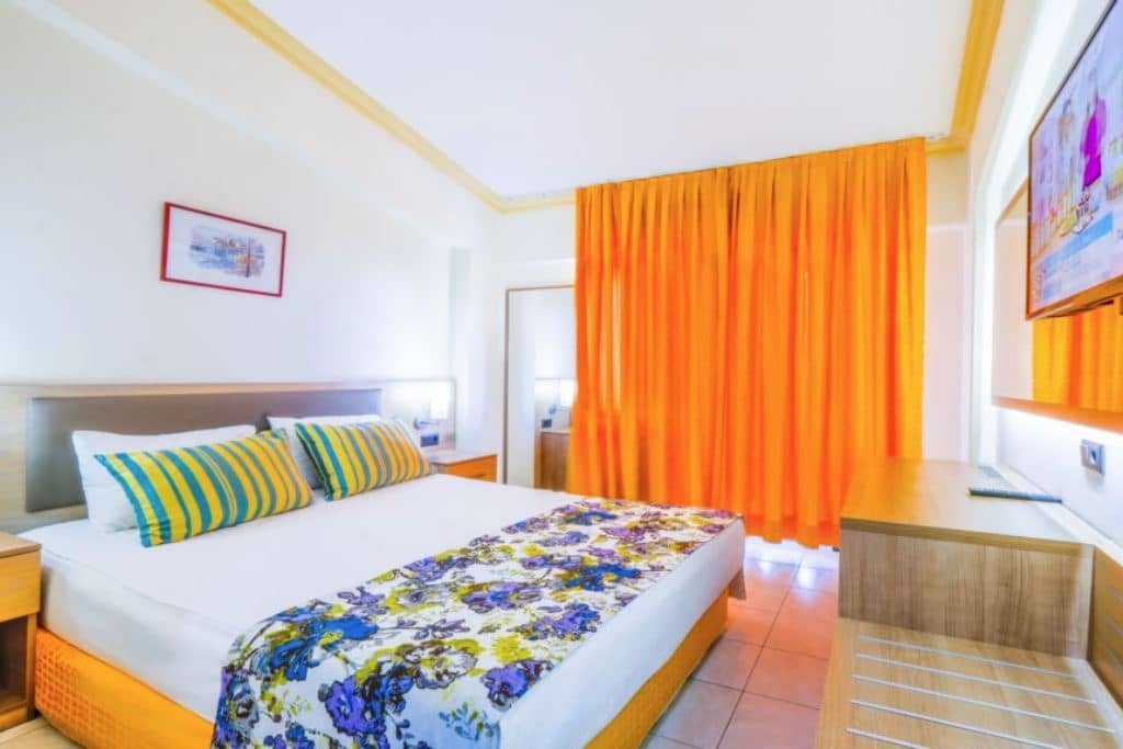rooms-large-room