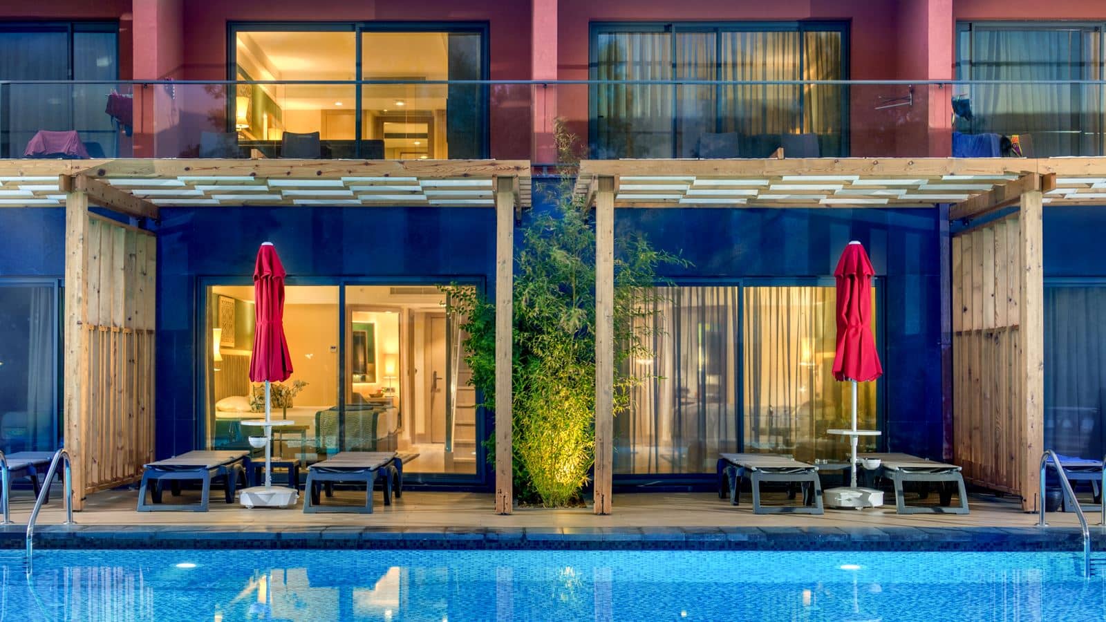 rooms-deluxe--swimup-suites