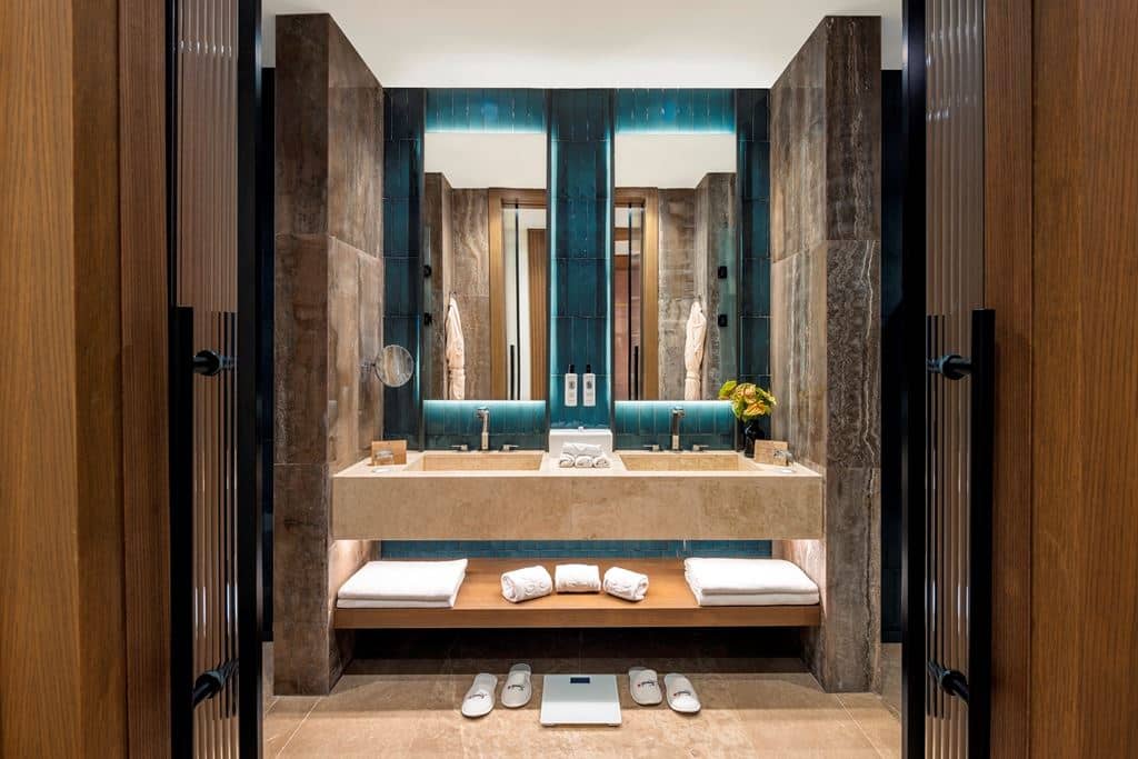 rooms-lagoon-suite