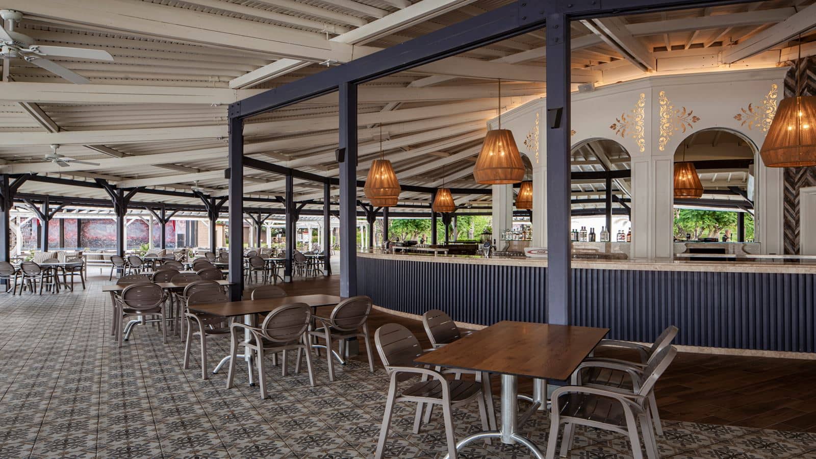 restaurants-pool-bar-snack