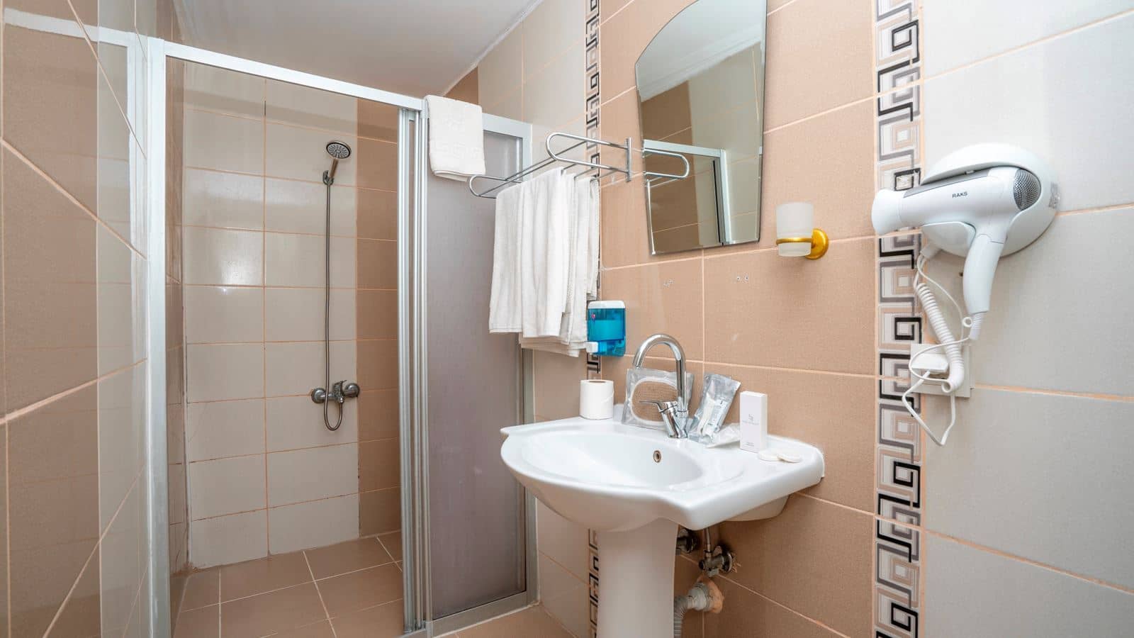 rooms-family-room