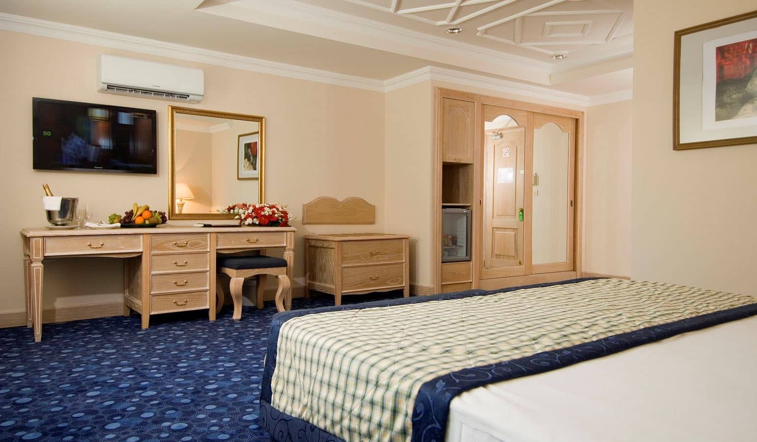 rooms-standard-room
