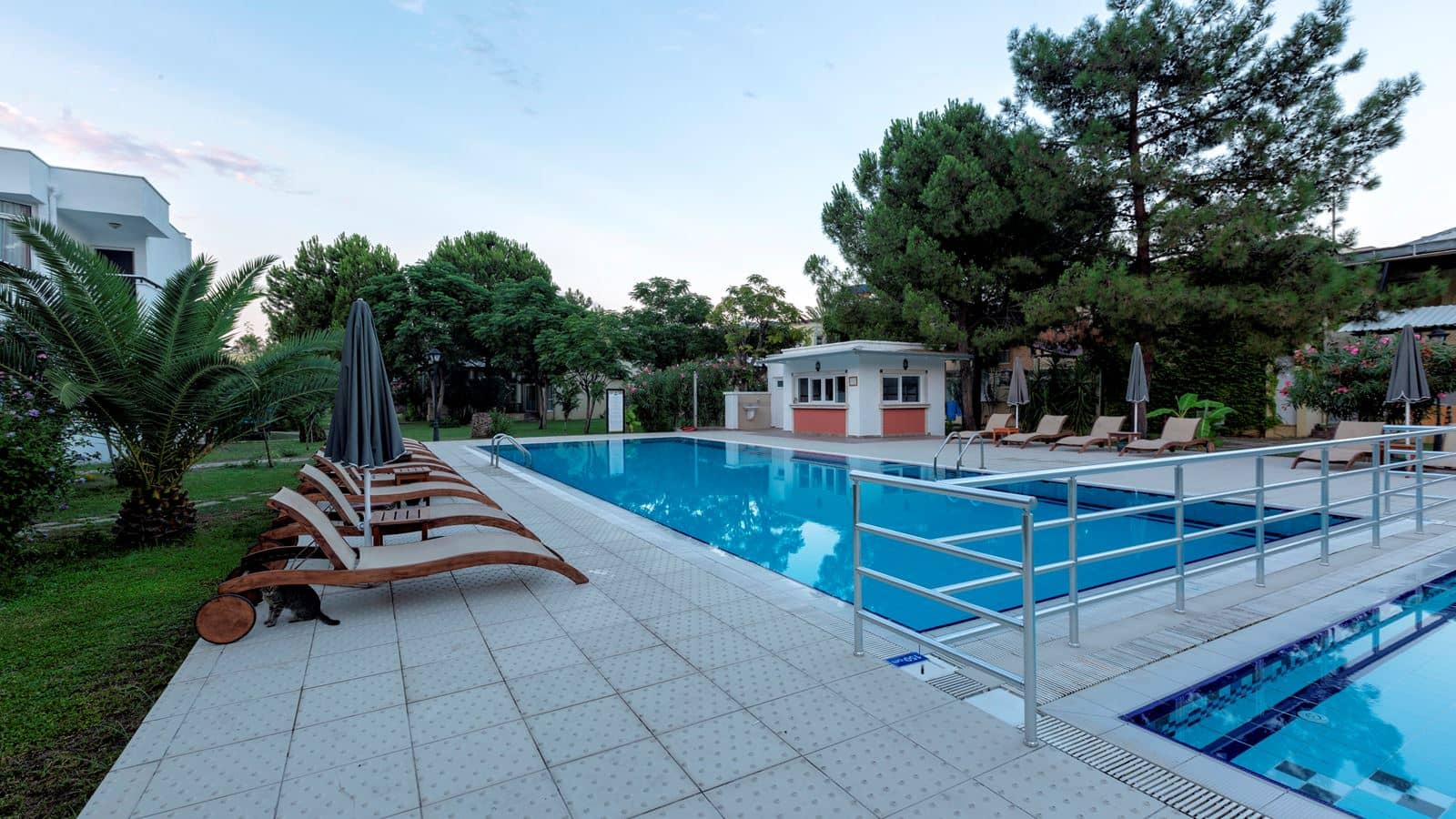 pools-outdoor-pool