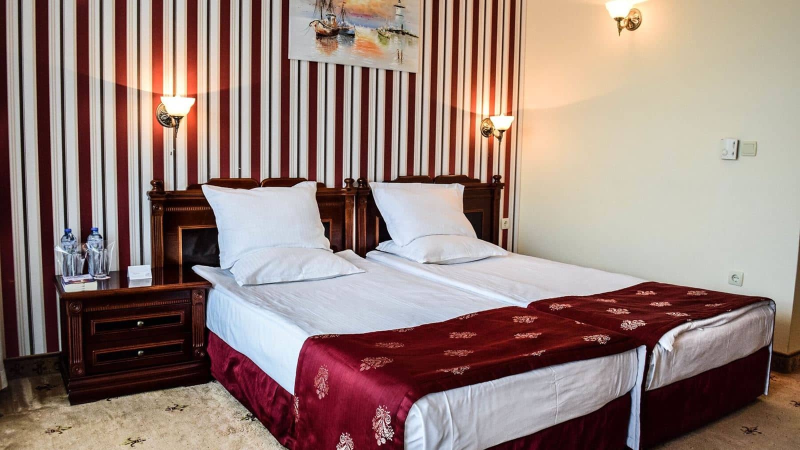 rooms-double-standard-room-balcony-or-terrace