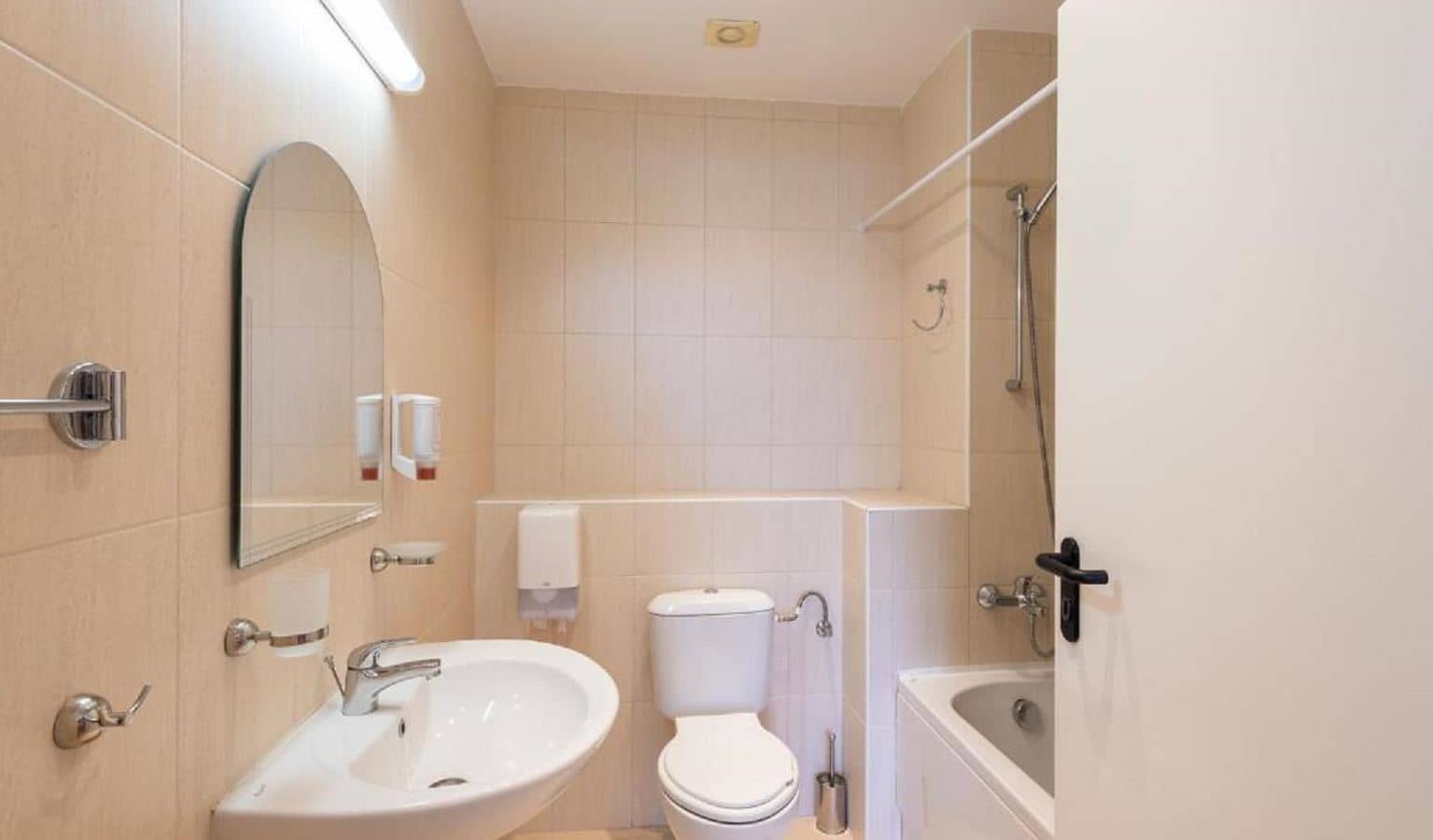 rooms-one-bedroom-apartment