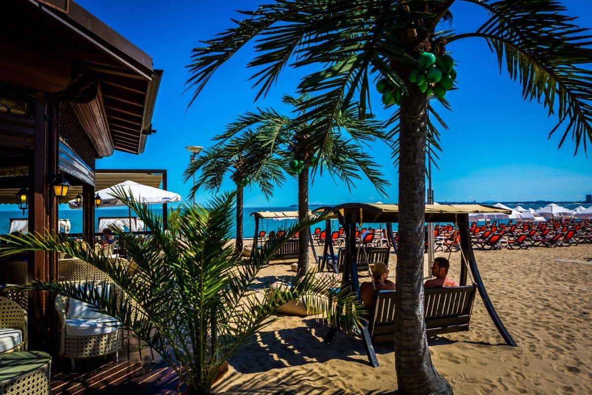 bars-beach-bar