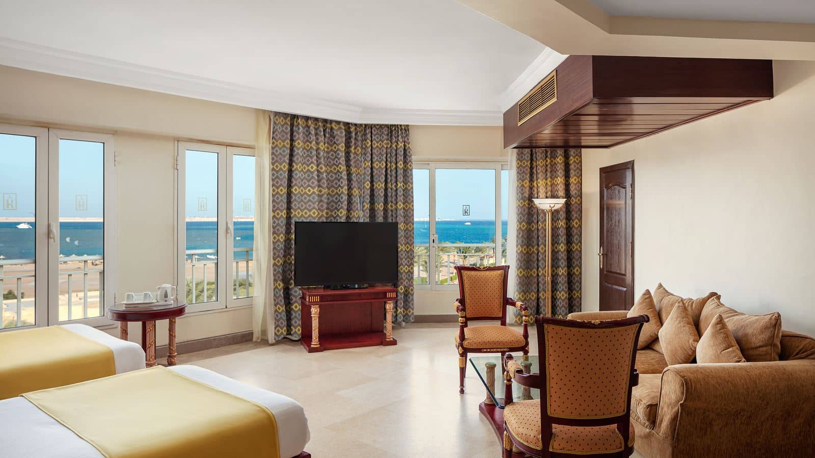 rooms-family-room