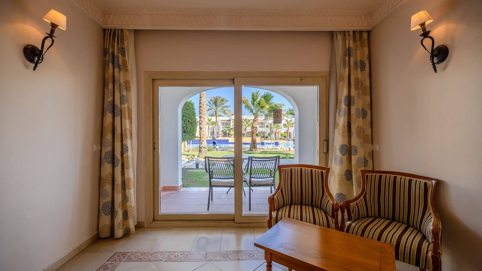 rooms-standard-room