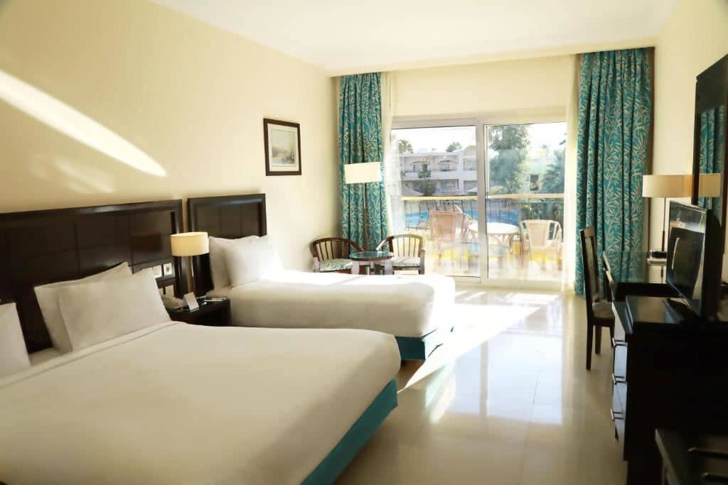 rooms-family-pool-view-rooms