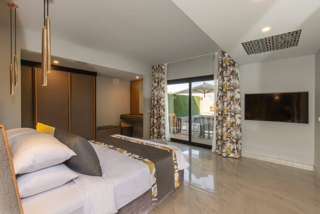 rooms-jacuzzi-suite