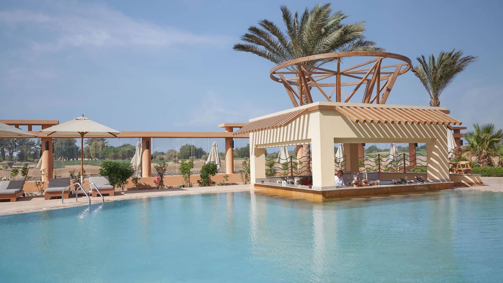 bars-outdoor-pool
