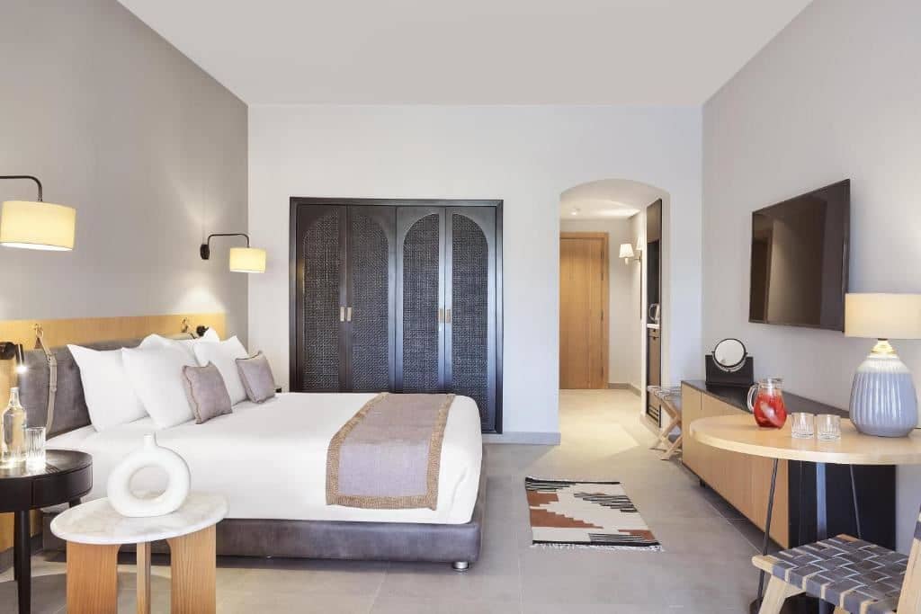 rooms-room-deluxe