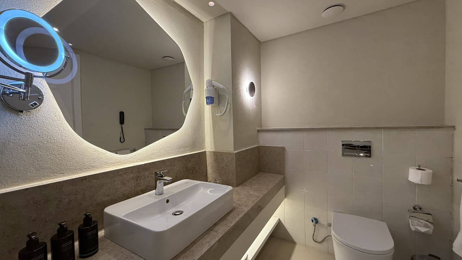rooms-superior-room-with-1-king-size-bed-sea-view-beach-side
