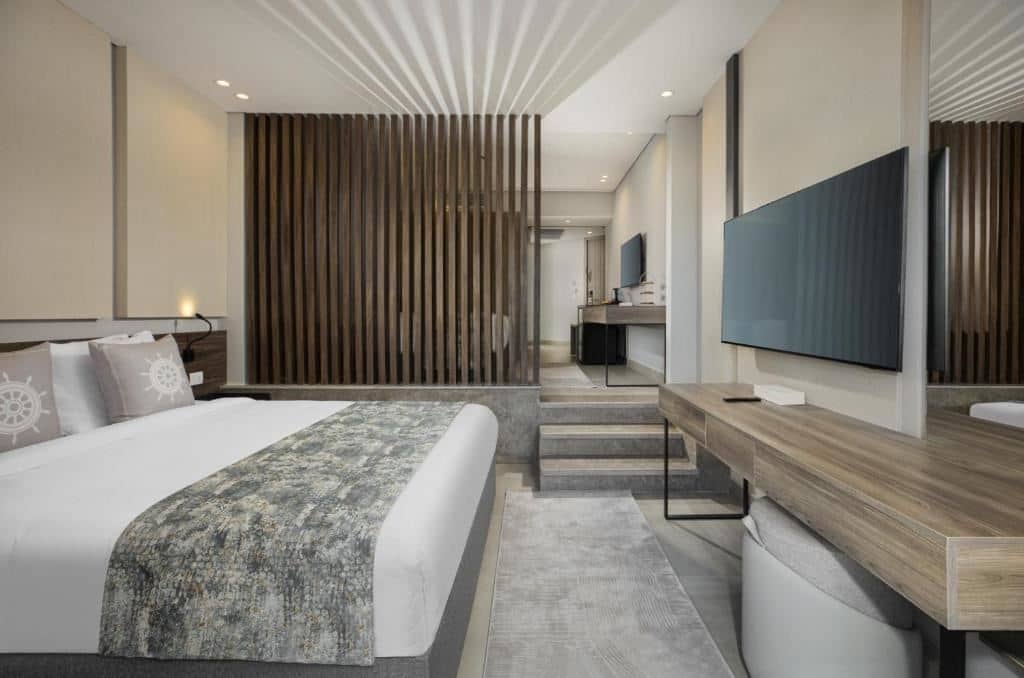 rooms-deluxe-family-room-sv