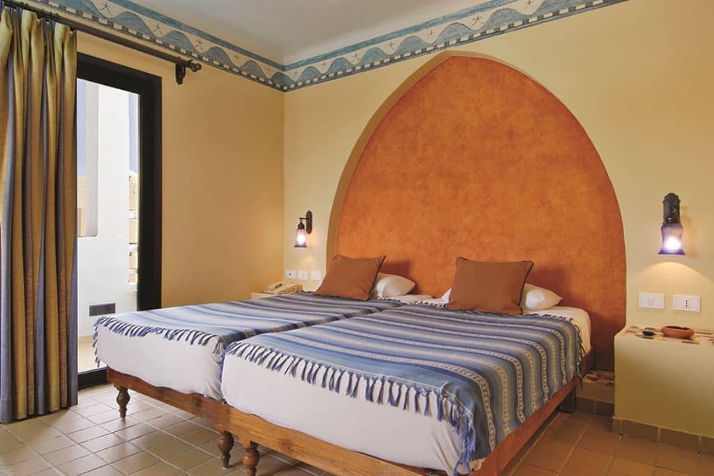 rooms-standard-room