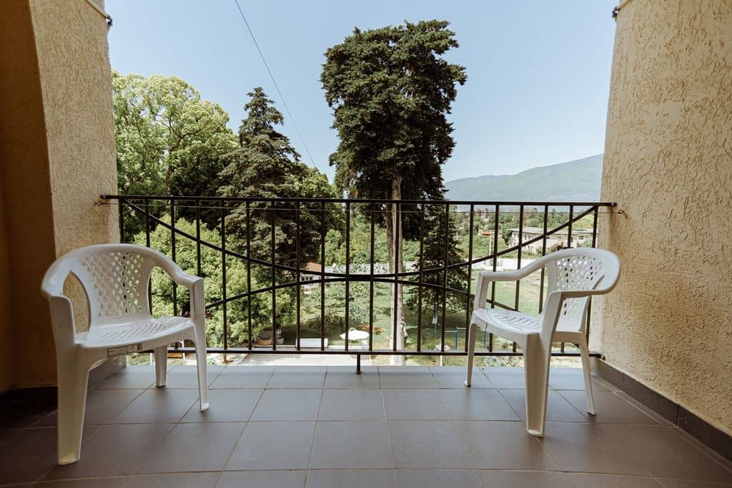 rooms-balcony