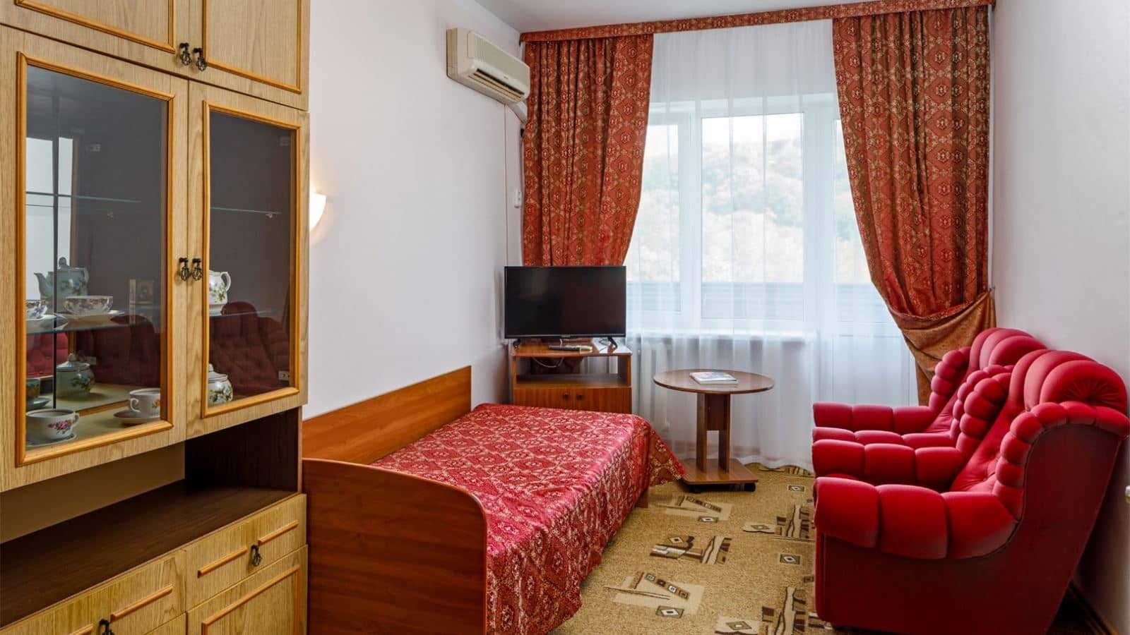 rooms-triple-2-room-standard-building-1