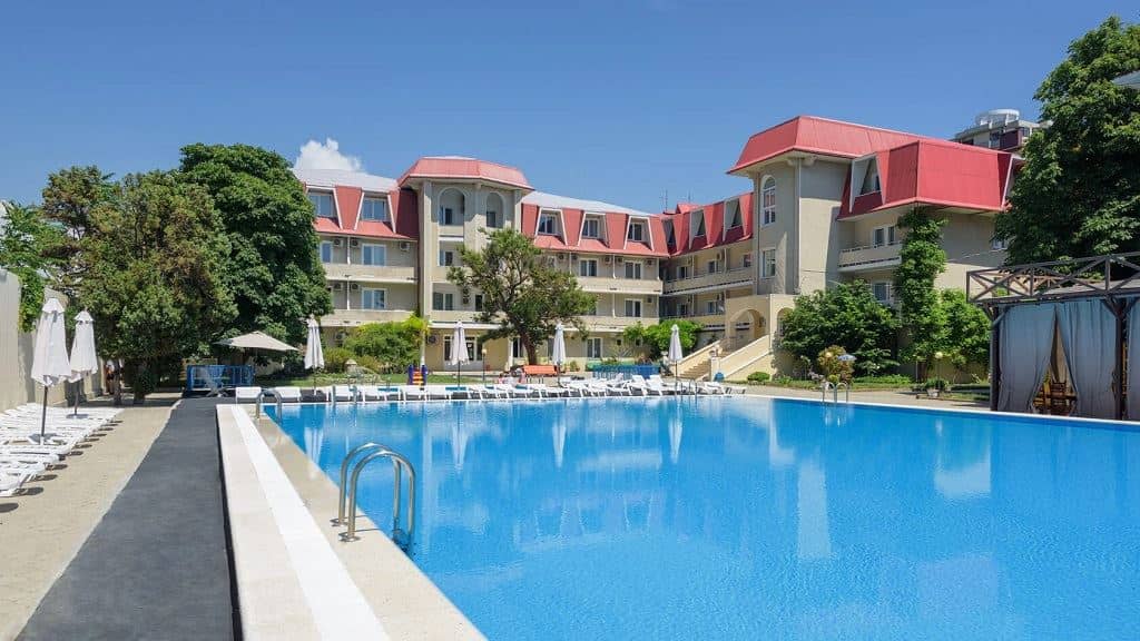 pools-outdoor-pool