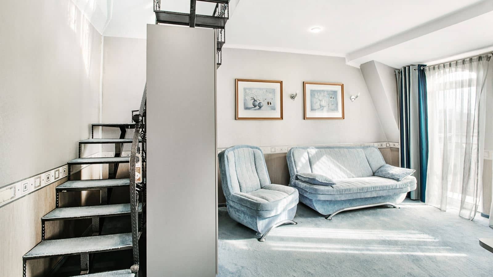rooms-duplex-suite-with-french-balcony