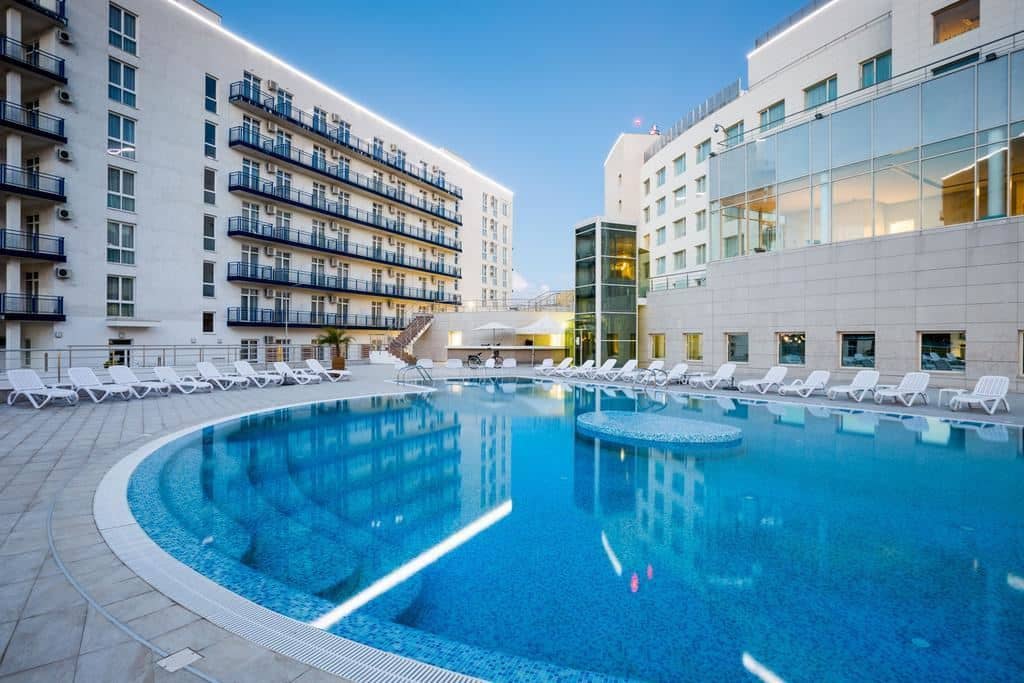 pools-outdoor-pool