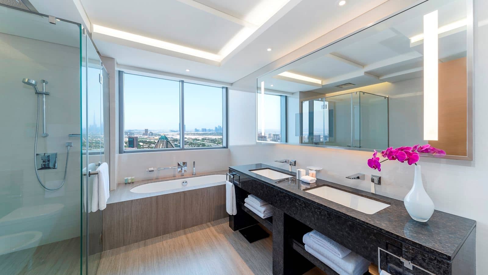 rooms-1-bedroom-family-suite