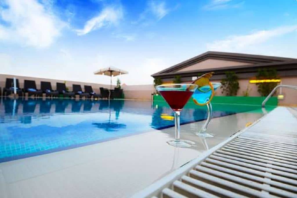 pools-outdoor-pool