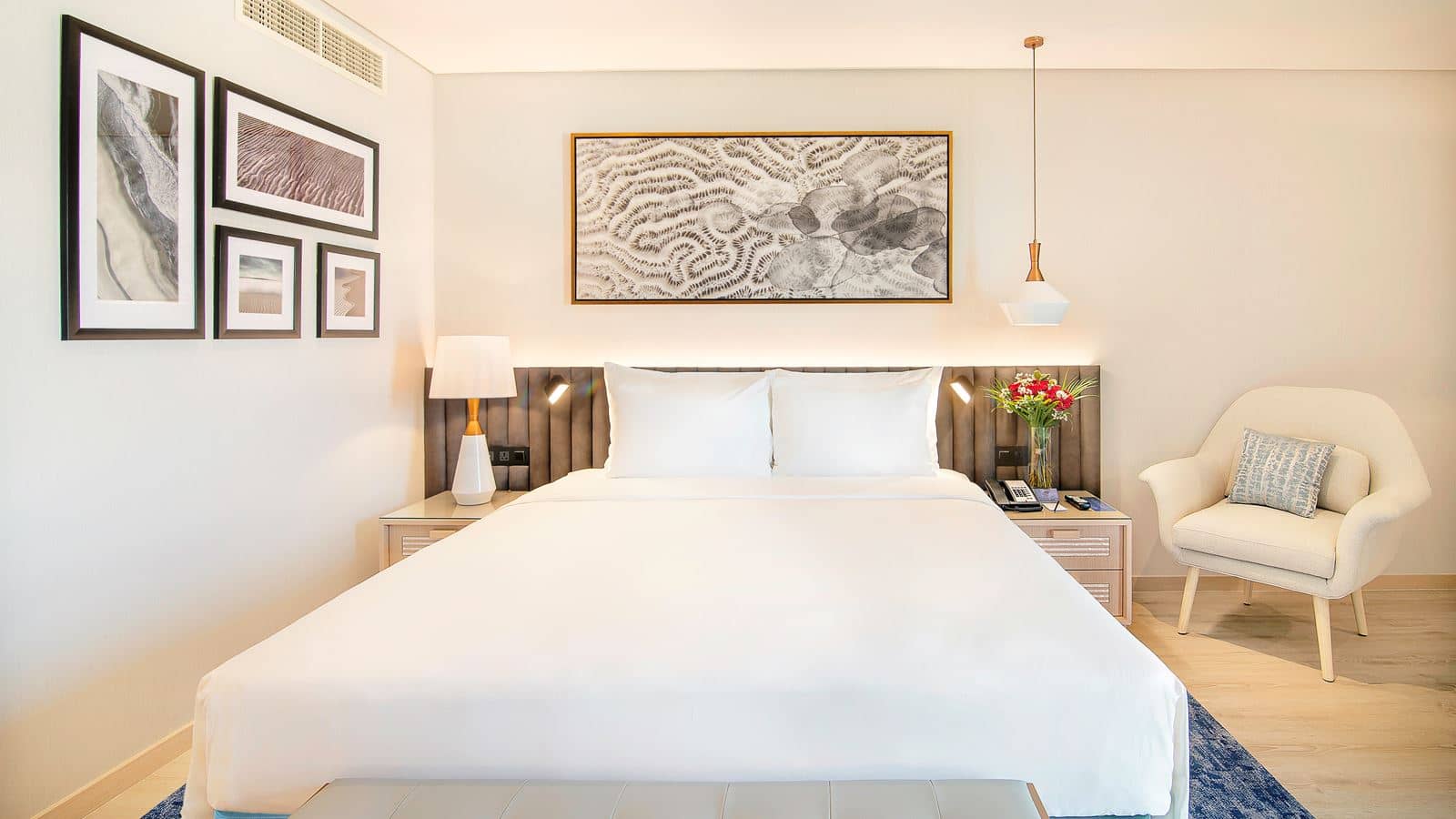 rooms-premium-room-city-view