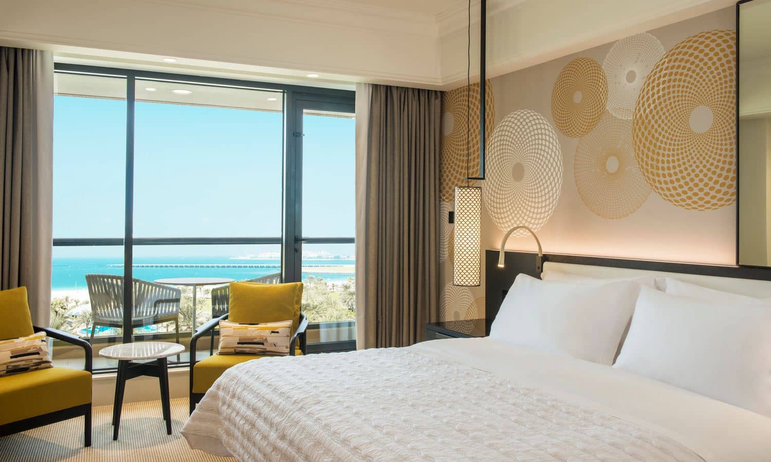 rooms-deluxe-room-sea-view