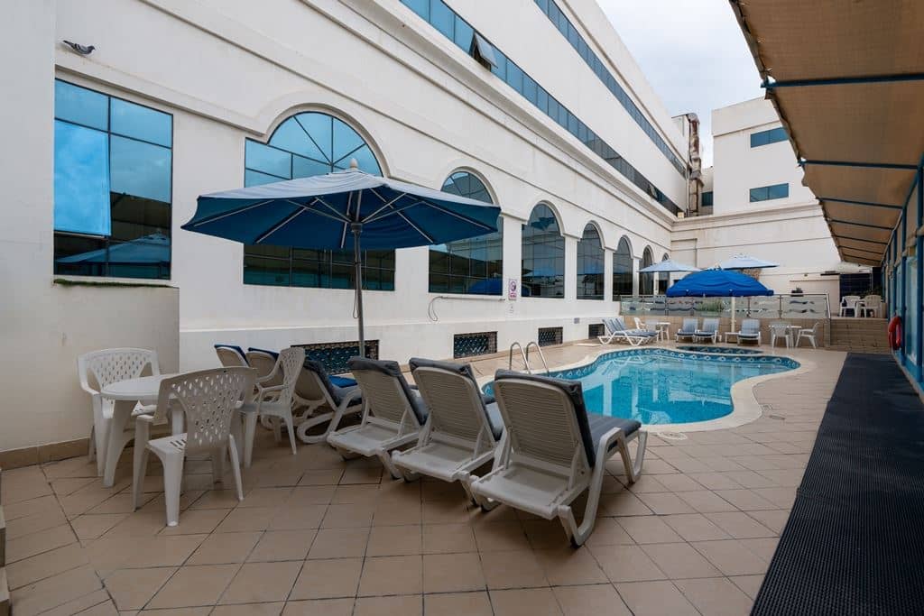 pools-outdoor-pool