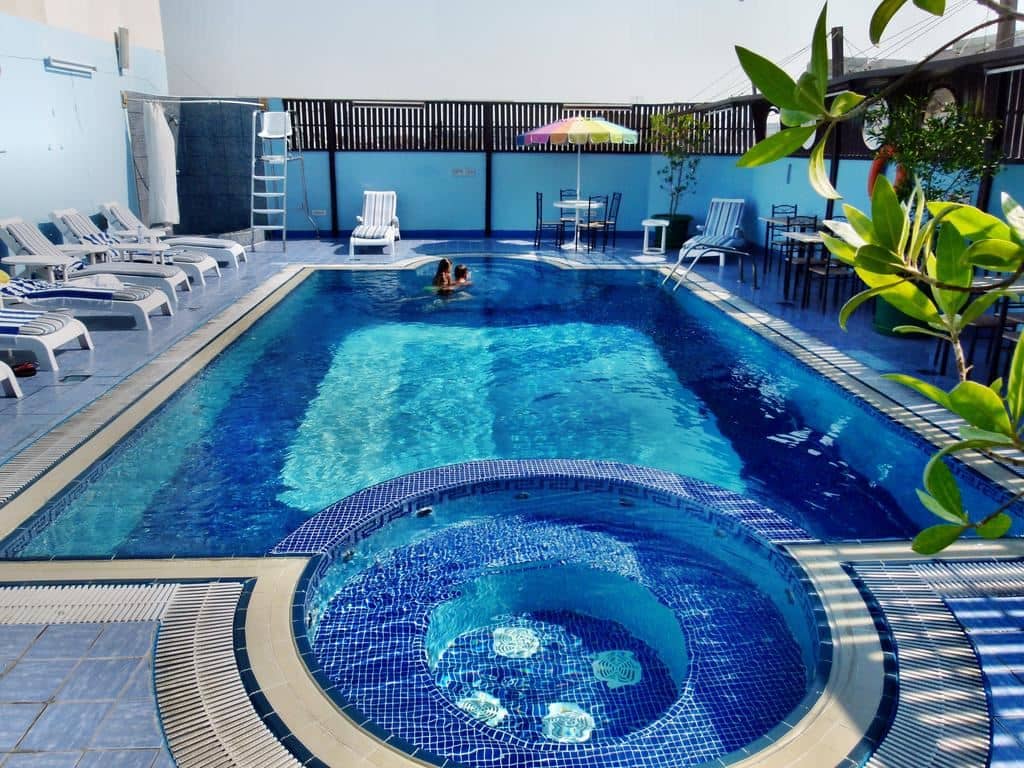 pools-outdoor-pool