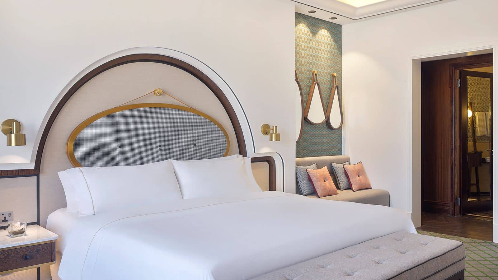 rooms-westin-club-room-sea-view