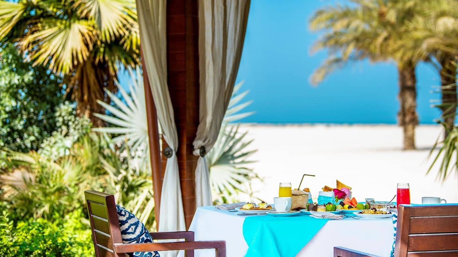 restaurants-in-villa-dining