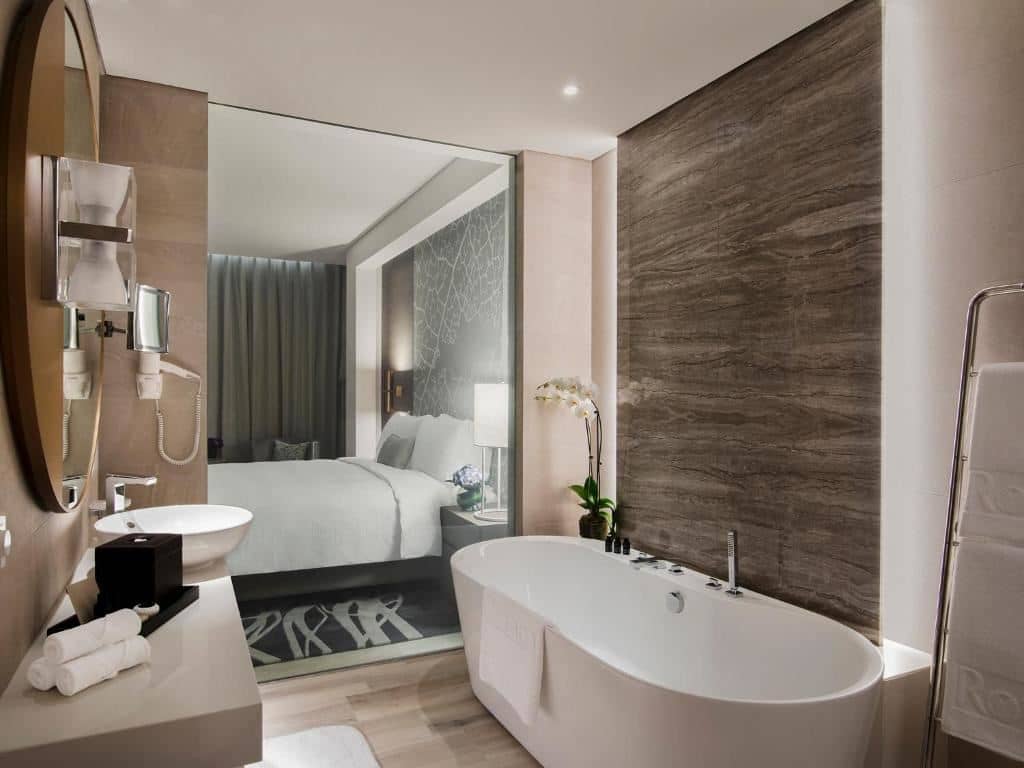 rooms-city-view-room