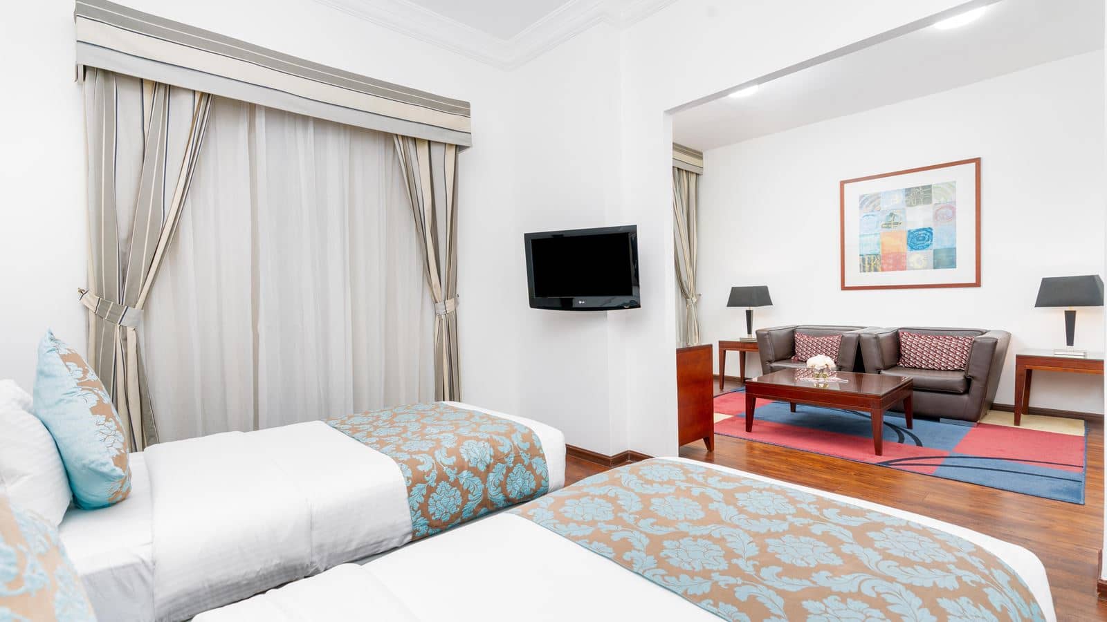 rooms-club-room
