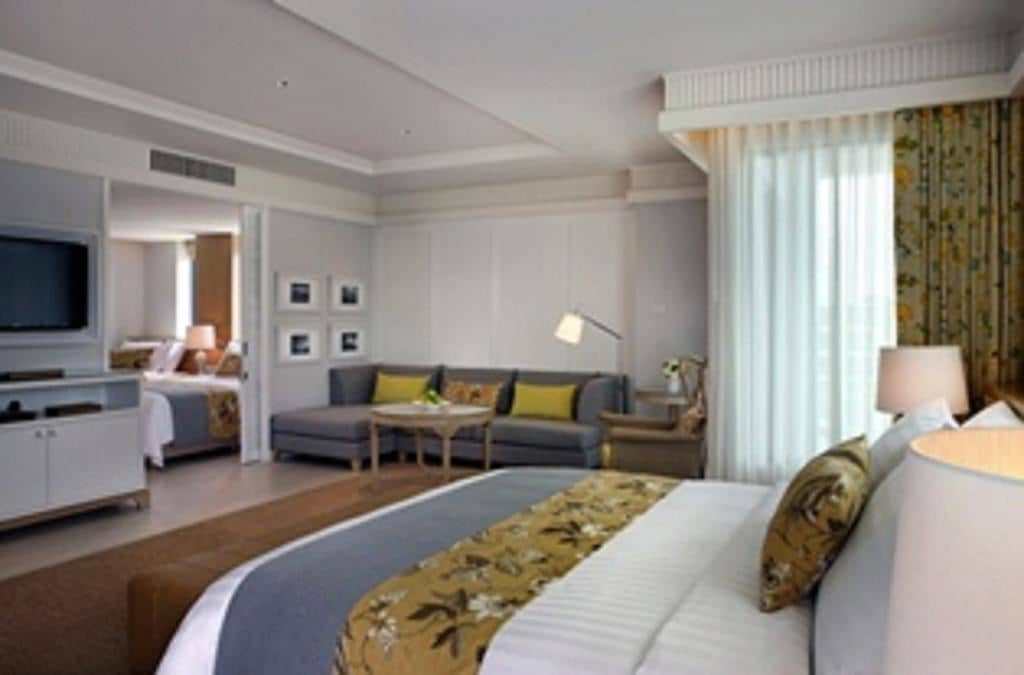 rooms-family-suite-hillside-view