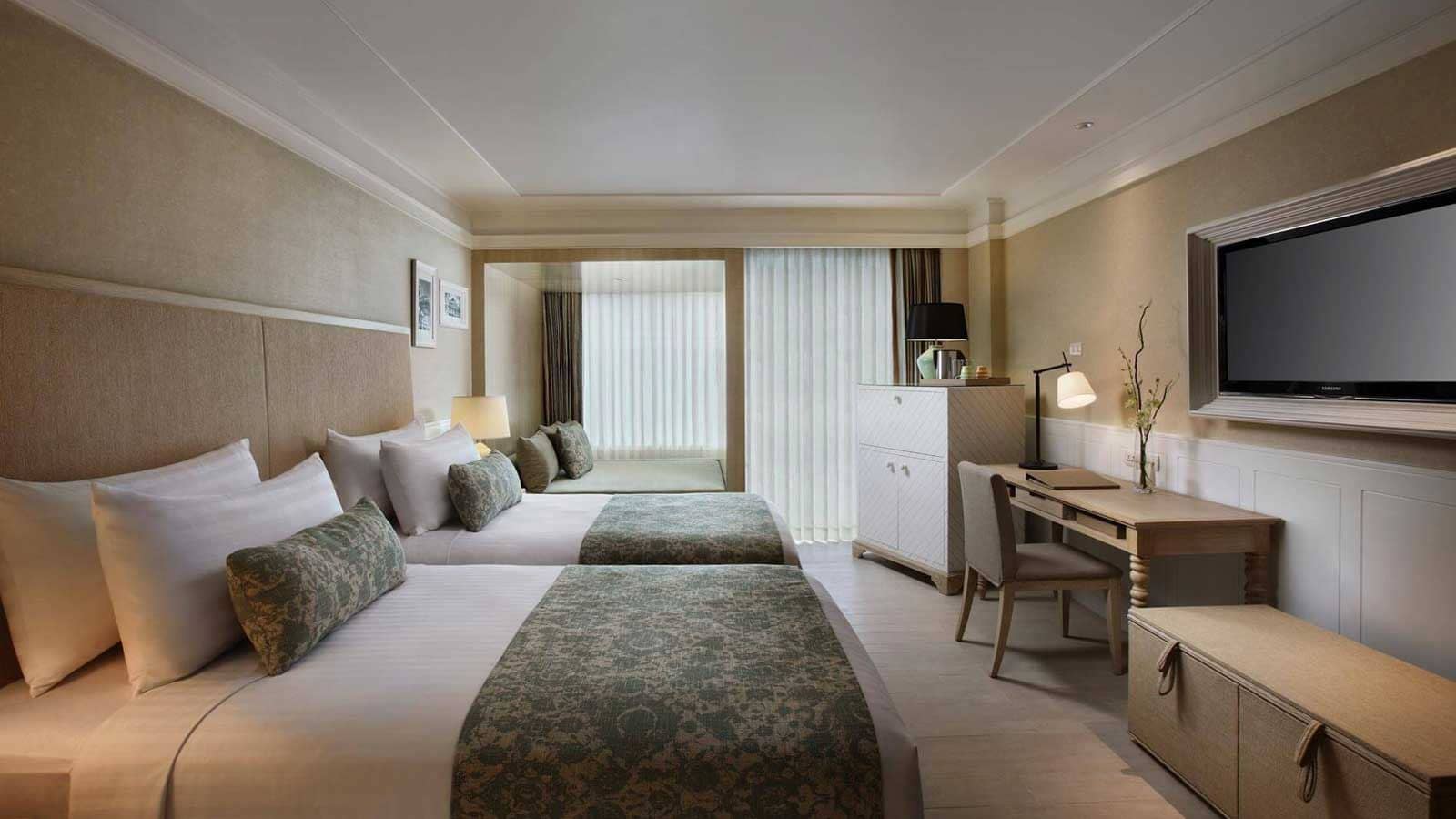 rooms-deluxe-hill-view-room