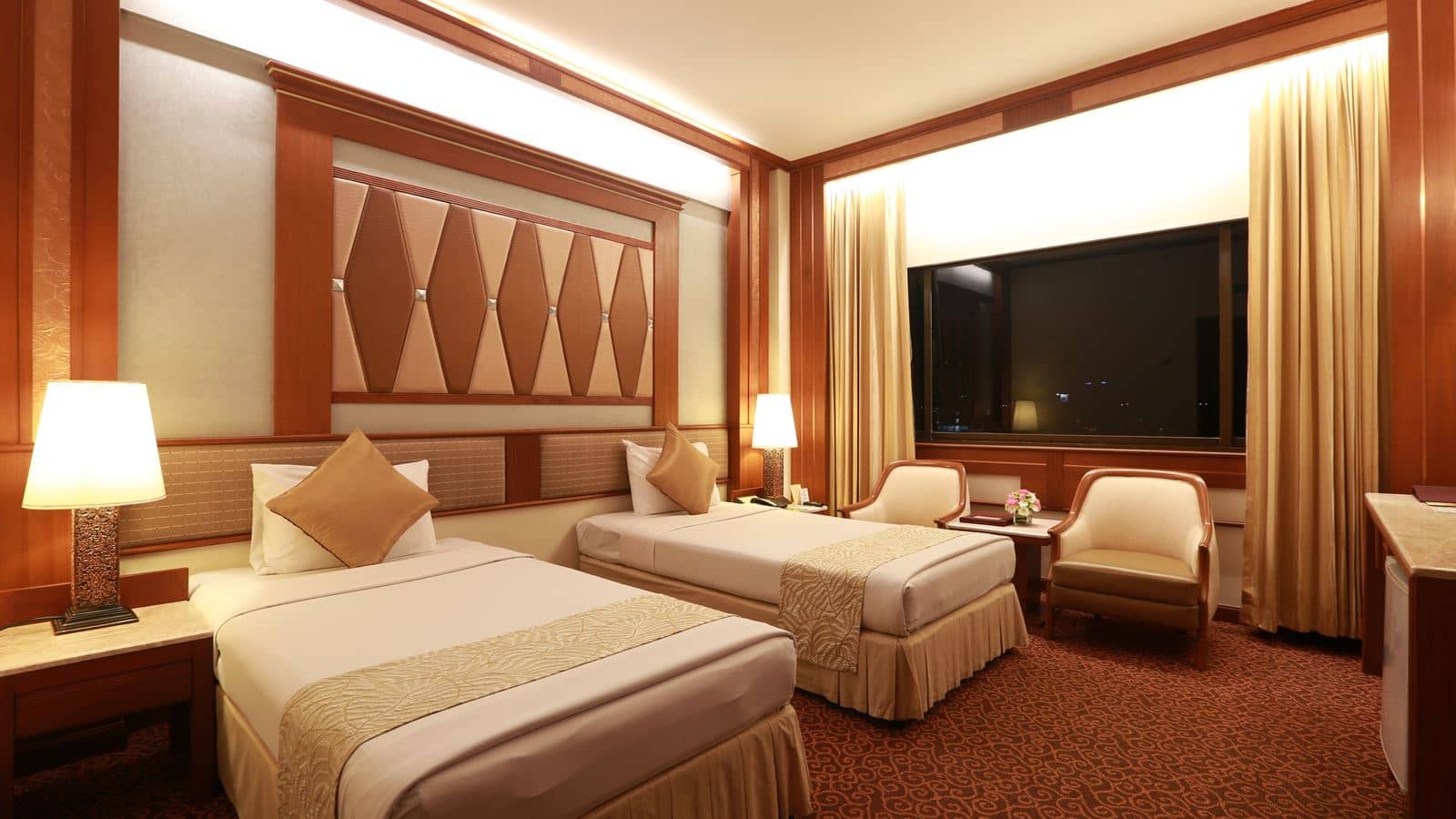 rooms-superior-room