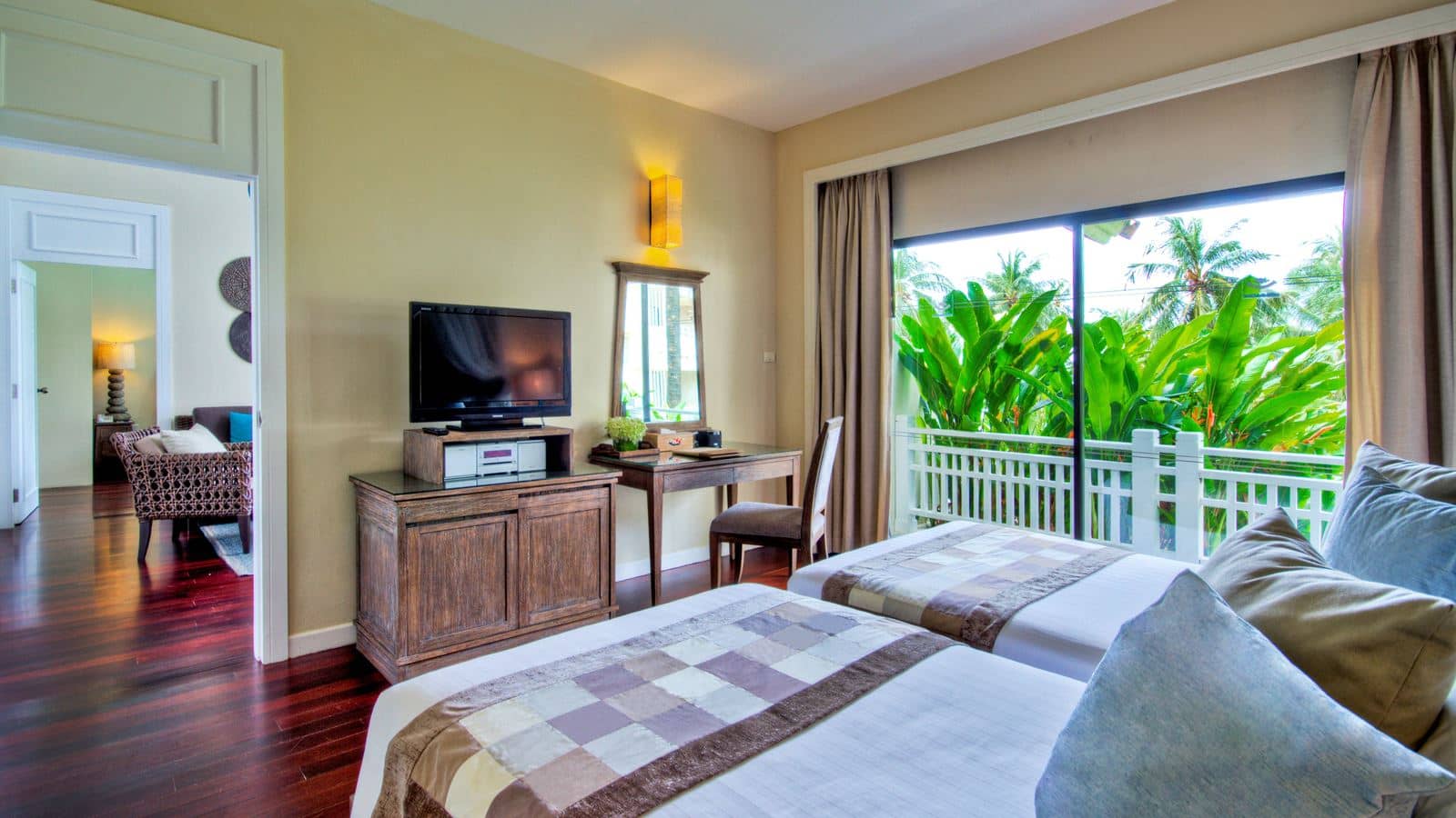 rooms-pool-villa