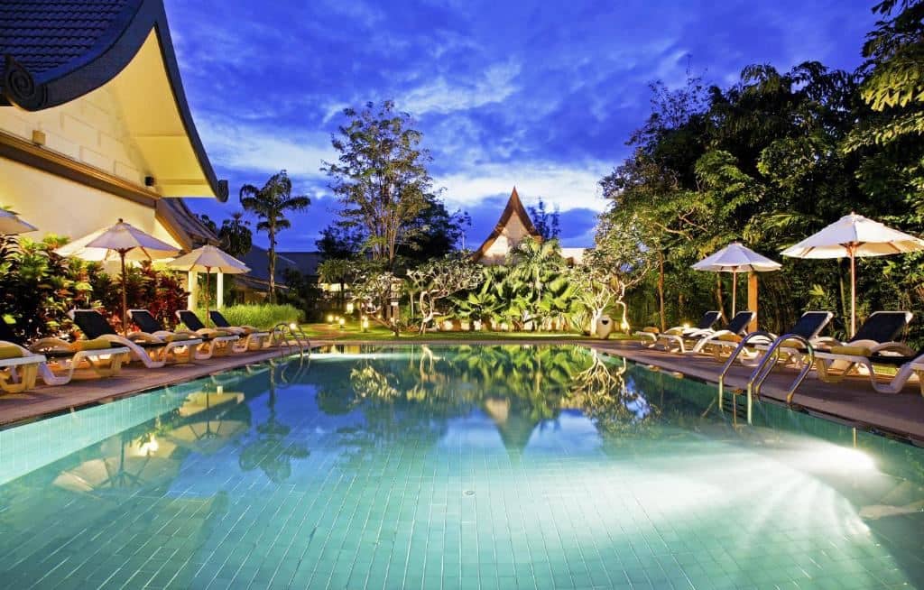 pools-outdoor-pool