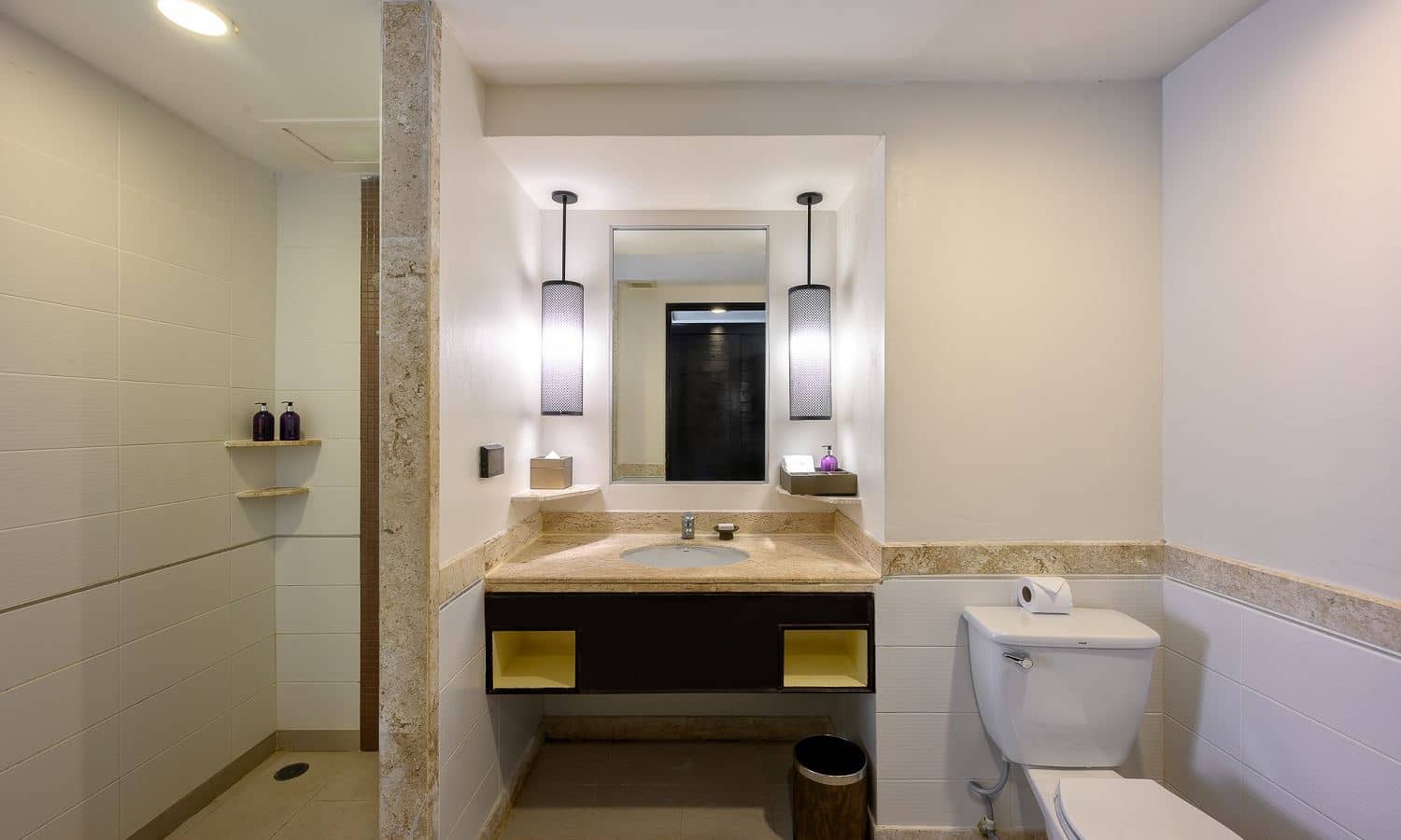 rooms-1-broom-premium-suite-pool-view
