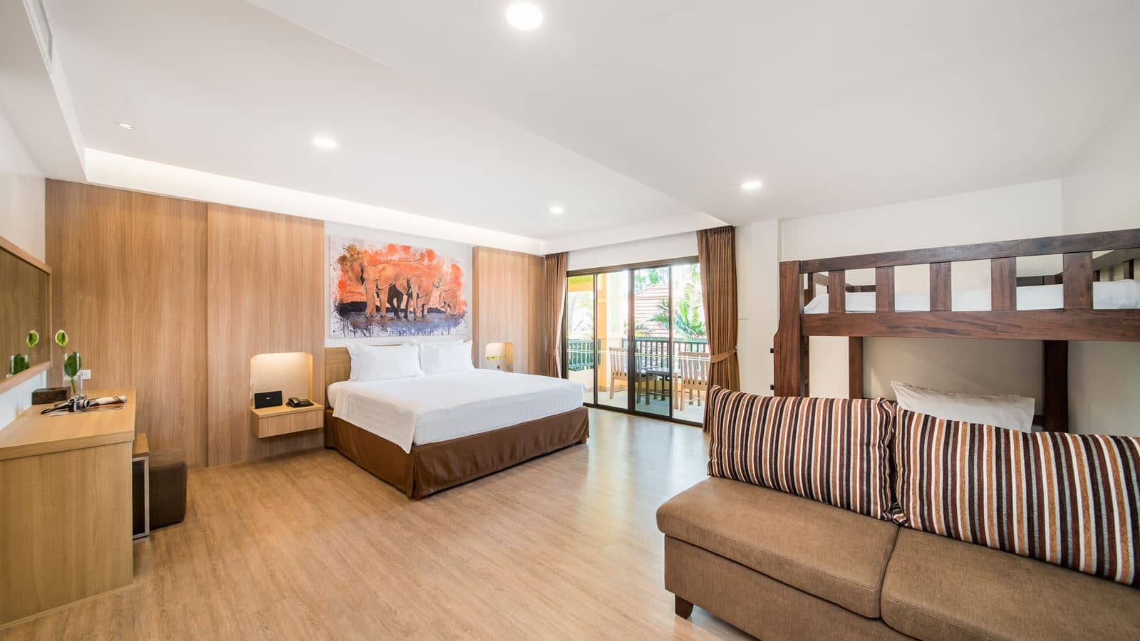 rooms-family-room