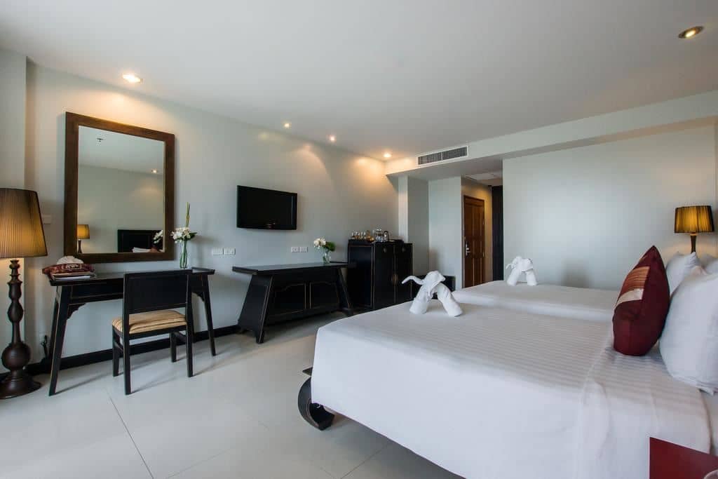 rooms-deluxe-room