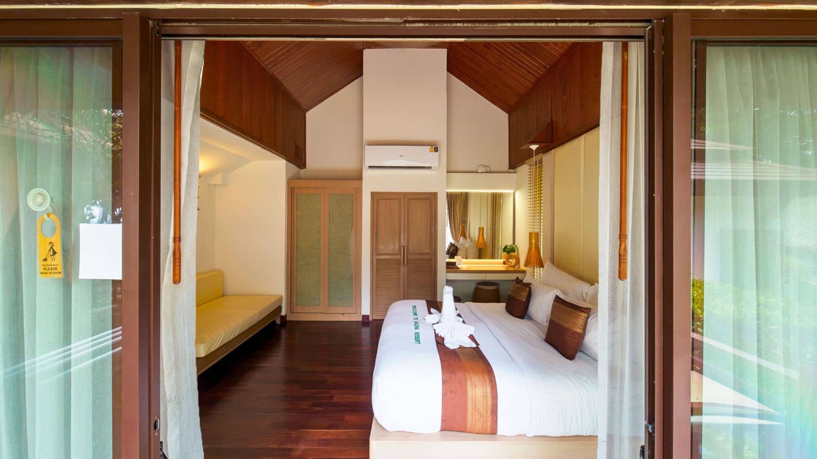 rooms-deluxe-villa