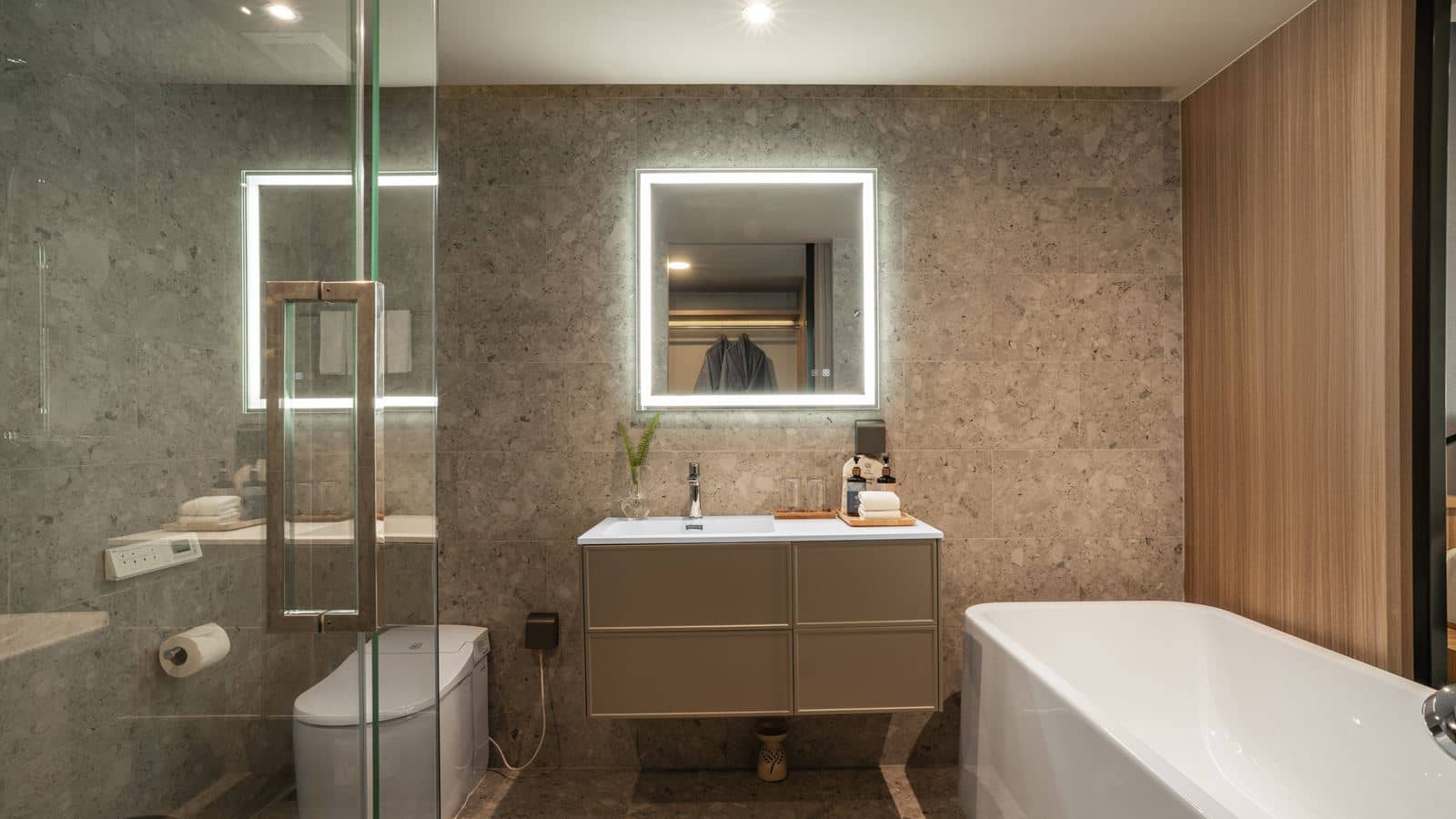 rooms-flora-pool-access