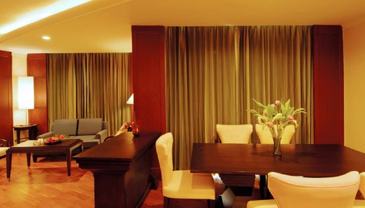 rooms-royal-suite