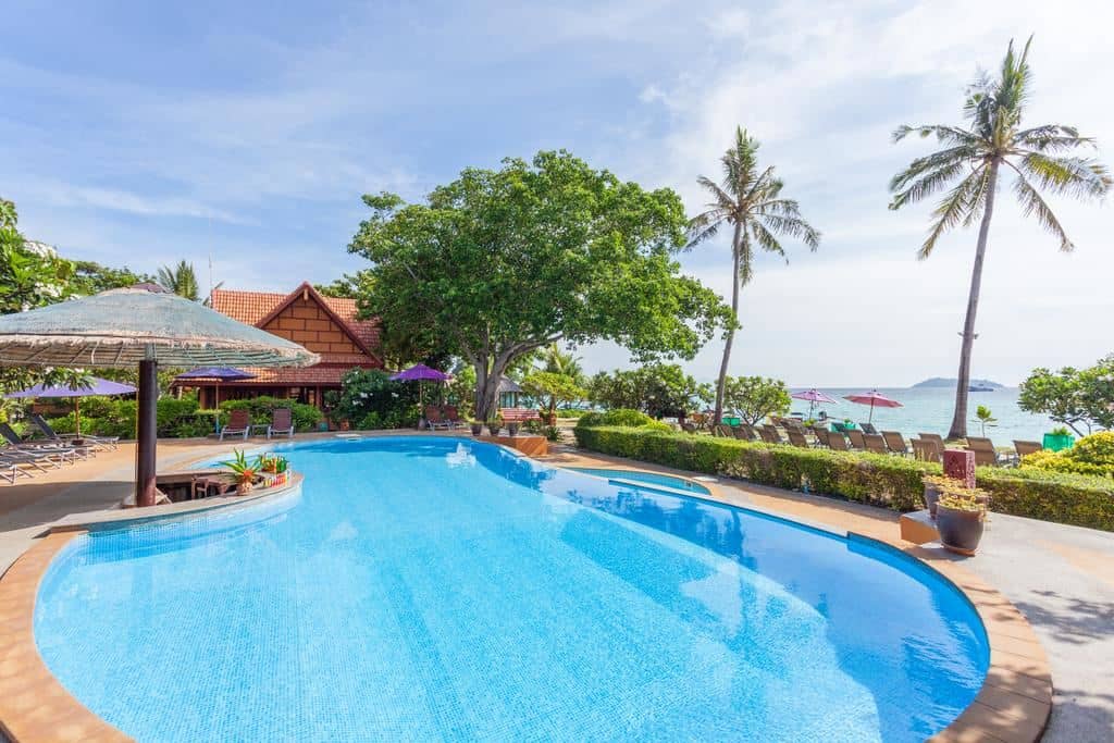 pools-outdoor-pool