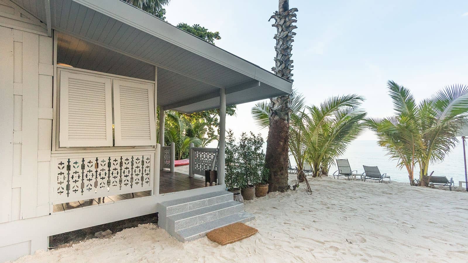 rooms-beachfront-villa