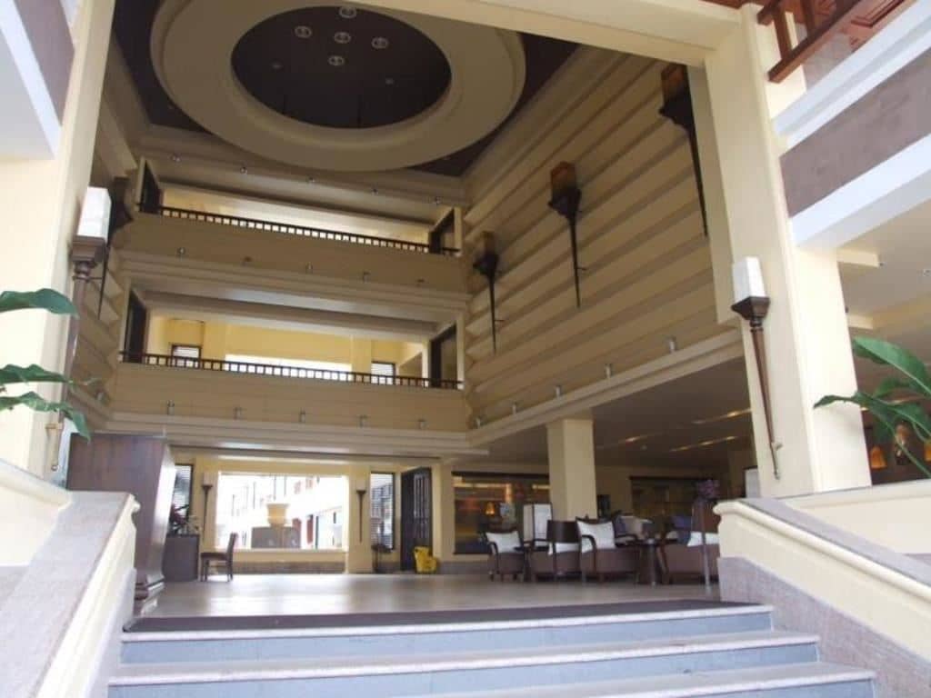 general-main-building