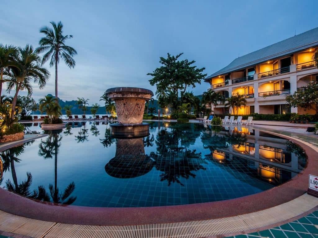 pools-outdoor-pool